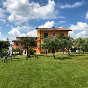  Apartment View & Free Parking